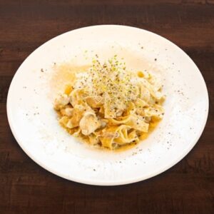 Papadelle Cipolla con Fungi